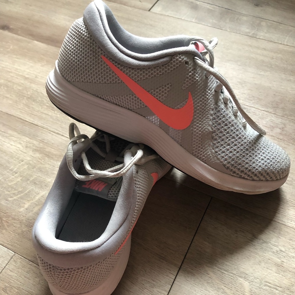 Nike women’s